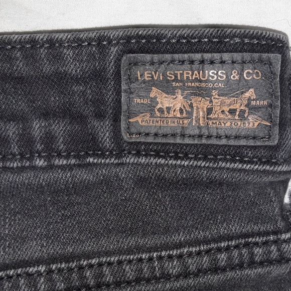 Levi's Jeans - Picture 4 of 4